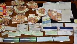 San Giuseppe Vesuviano: detiene oltre 35.000 euro in banconote false. Denunciato.