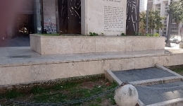 Napoli: rimosse scritte vandaliche sulla lapide di Salvo D'Acquisto