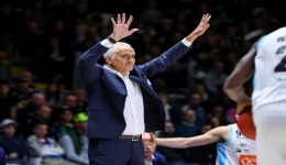 Virtus Bologna - Gevi Napoli Basket 81-89, impresa degli azzurri