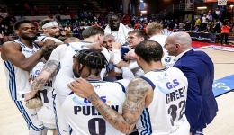 NAPOLI E' SALVA! GLI AZZURRI SBANCANO TORTONA CON IL PUNTEGGIO DI 82-89