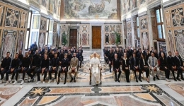 La famiglia De Laurentiis e la SSC Napoli in Udienza da Papa Leone XIV