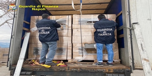 Sabaudia: la GDF di Napoli sequestra 4 tonnellate e mezza di Tle