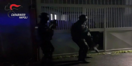 Napoli: cercava di imporre il pizzo ad associazione per trasporto con ambulanze, arrestato dai CC