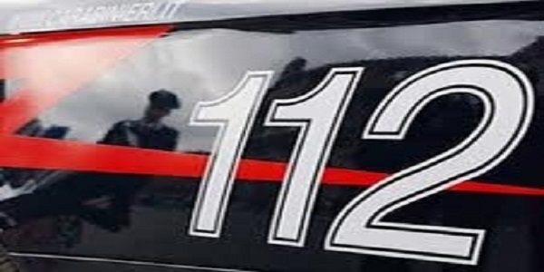 Forio: picchia con un bastone moglie e figlio di 11 anni, arrestato dai carabinieri