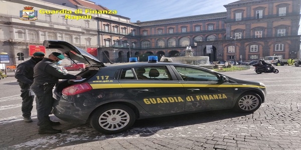 Napoli e Prov.: imponenti controlli della GDF, denunce e sanzioni