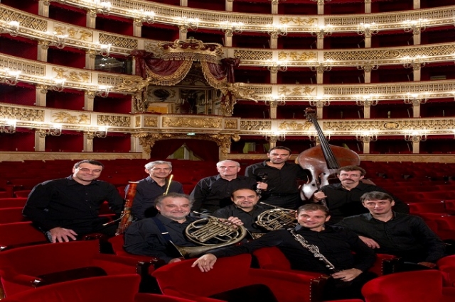 I FIATI DEL TEATRO SAN CARLO ESEGUONO I XII DIVERTIMENTI PER FIATI DI GIOVANNI PAISIELLO