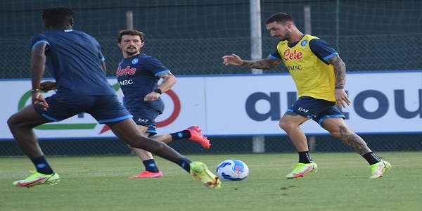 Castel Volturno: allenamento pomeridiano per gli azzurri. In campo anche Anguissa