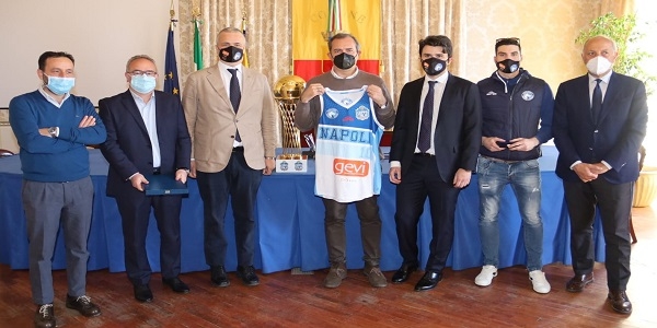 Napoli: il Sindaco e l'Ass. Borriello hanno incontrato delegazione della Gevi Napoli Basket