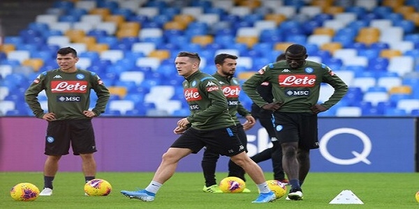 Allenamento al San Paolo per gli azzurri: fischi e contestazione