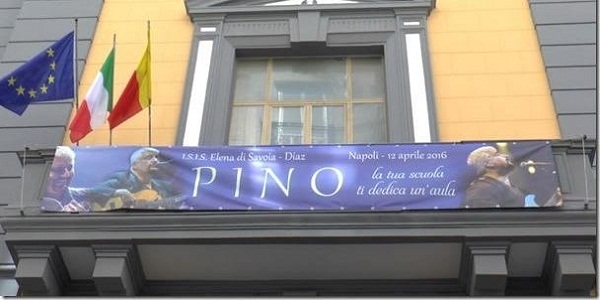 Napoli: All'Istituto Diaz un'aula dedicata a Pino Daniele.