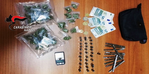 Brusciano: i carabinieri sequestrano munizioni, hashish e marijuana