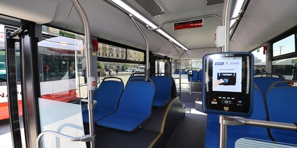 Napoli: Presentati i primi 22 bus elettrici in servizio da domani