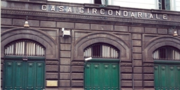 Marigliano: minaccia e colpisce con un pugno la sua ex convivente, 26enne arrestato dai carabinieri