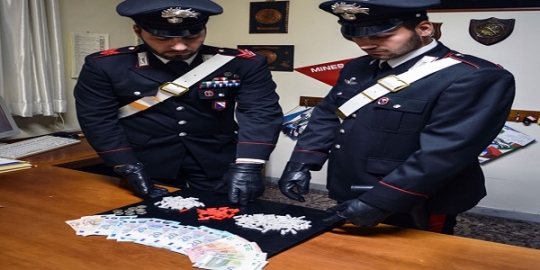 Napoli, Scampia: droga, operazione dei carabinieri. Arrestate 9 persone.