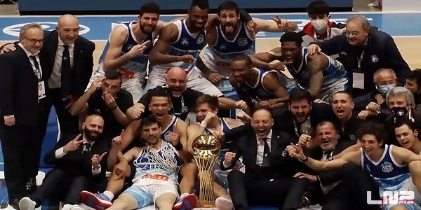 Gevi Napoli Basket - OWW Udine 80-69. Gli Azzurri vincono la Coppa Italia