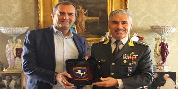 de Magistris ha ricevuto il Generale Pomponi, Comandante Regionale Campania GDF