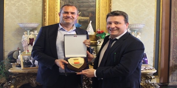 Napoli: de Magistris ha ricevuto il nuovo Comandante Provinciale VV.FF.