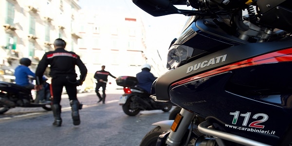 Napoli: giro di vite sui veicoli a due ruote, 82 contravvenzioni e due denunce