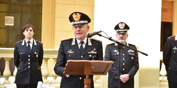 Napoli: cerimonia di consegna onorificenze ed encomi ai Carabinieri della Legione Campania