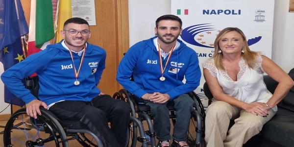Napoli: l'Ass. Ferrante ha consegnato le onorificenze agli atleti partenopei di Nuoto Paralimpico