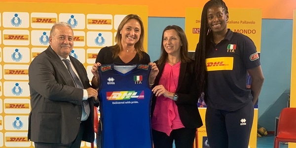 Napoli: l'Ass. Emanuela Ferrante al Palavesuvio per il saluto alla Nazionale di Volley Femminile