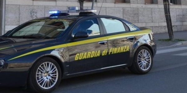 Pompei: la GDF sequestra 23 kg di droga e arresta due uomini 