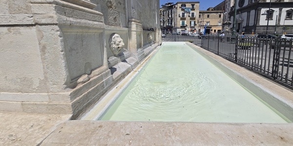 Napoli: torna in funzione la storica fontana del Formiello  