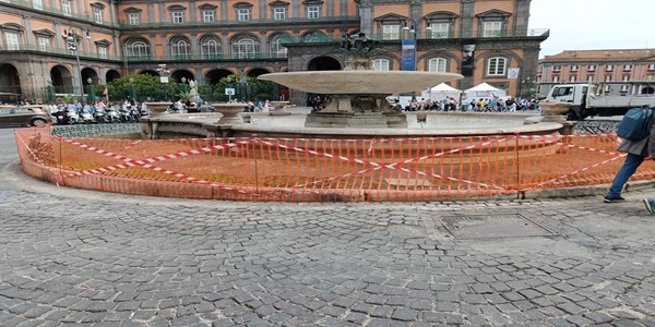 Napoli: Fontana del Carciofo prontamente rimessa in sicurezza