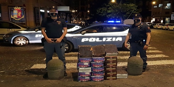 Napoli: fuochi d'artificio in strada per un compleanno, la polizia denuncia 2 persone