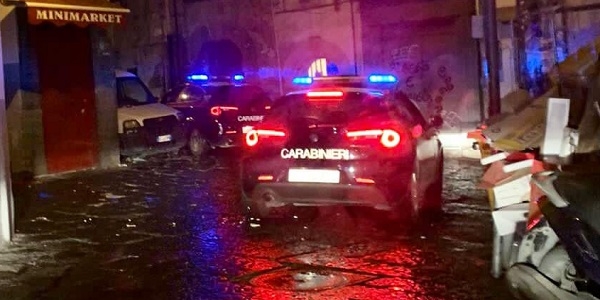 Napoli: fuochi d'artificio per festeggiare la nascita del figlio, 28enne denunciato dai CC