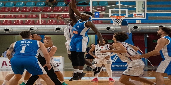 GEVI NAPOLI BASKET SCONFITTA ALL'OVERTIME DALLA REAL SEBASTIANI RIETI