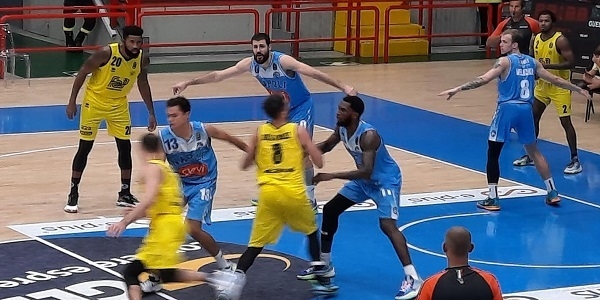 Gevi Napoli Basket: al via vendita biglietti e miniabbonamenti per gare con V. Bologna e B. Tortona