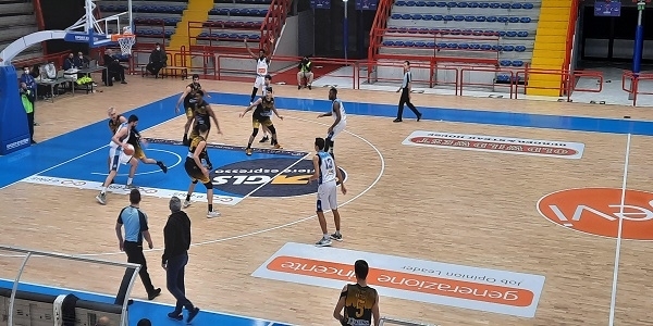 Napoli Basket - C. San Severo 76 - 55: ancora una vittoria per gli azzurri che ritrovano Mayo