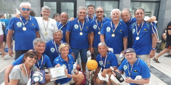Pallanuoto, Master '60: l'AC Group Nuoto 2000 del Presidente Lucarelli Campione d'Italia