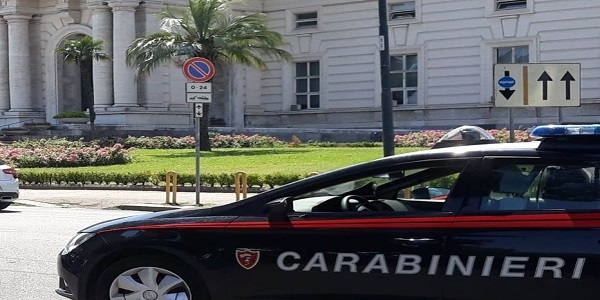 Napoli: operazione dei carabinieri contro i parcheggiatori abusivi.