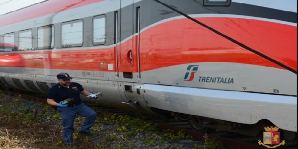 Napoli: ruba componenti da un Frecciarossa, arrestato dalla polfer