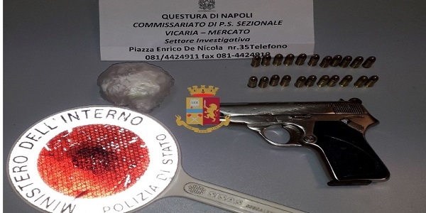 Napoli Quartiere Mercato: la polizia trova una pistola 7,65 e della cocaina