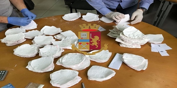 Napoli: la polizia scopre un'altra centrale di estrazione della cocaina