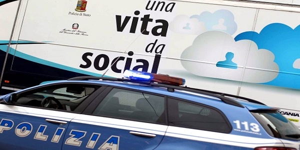 'Una vita da social', domani tappa napoletana per l'iniziativa della Polizia Postale