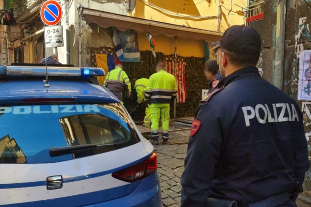 Napoli: Quartieri Spagnoli, rimossi 155 paletti in metallo 