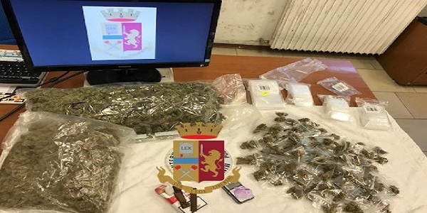 Portici: nascondeva in casa oltre un kg di droga, scoperto ed arrestato dalla polizia