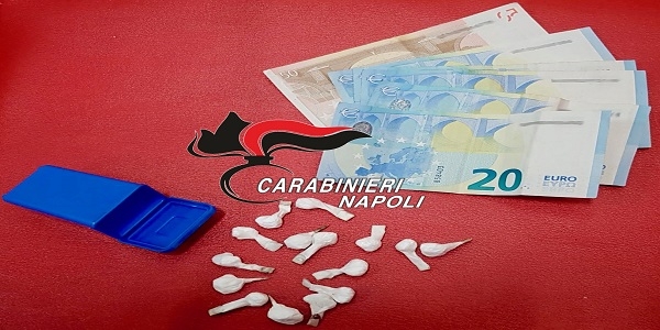 Napoli, Vomero: i carabinieri arrestano uno spacciatore e sequestrano cocaina