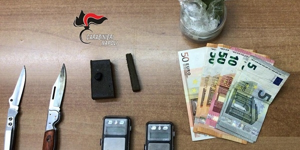 Qualiano: hashish e marijuana in casa, arrestato dai carabinieri