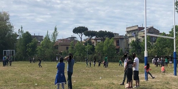 Napoli: de Magistris inaugura un nuovo campo di rugby ai Camaldoli