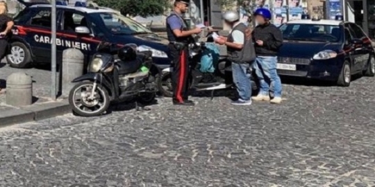 Napoli, Quartiere Sanità: i carabinieri denunciano 4 persone