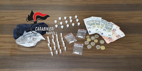 Napoli, Scampia: trovato in possesso di eroina, arrestato dai carabinieri