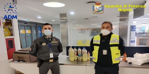 Napoli: GDF e Agenzia Dogane sequestrano 11 kg di droga