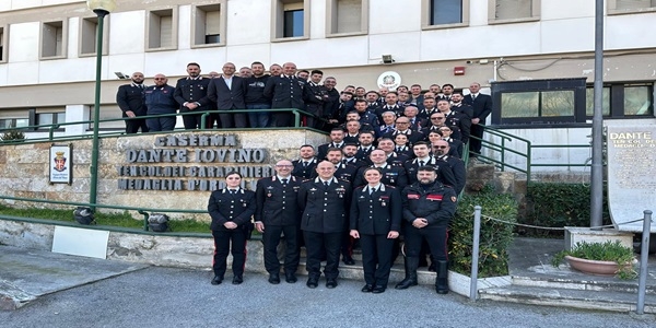 Il Generale La Gala in visita alla Compagnia di Torre del Greco