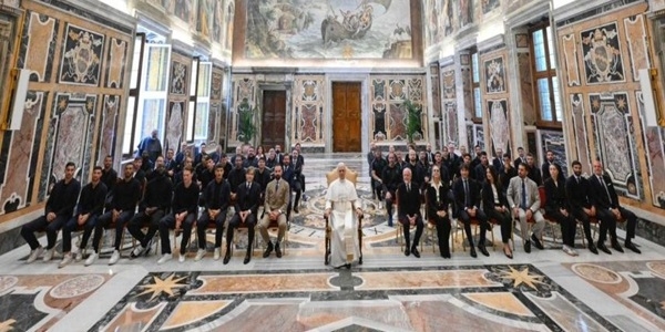 La famiglia De Laurentiis e la SSC Napoli in Udienza da Papa Leone XIV