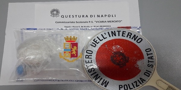 Napoli: detenzione di cocaina, arrestato dalla polizia